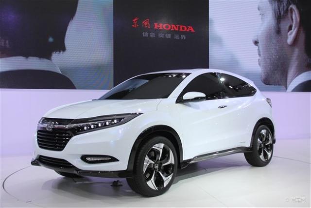 �|��С��SUV����܇(ch��)�ɶ�܇(ch��)չ���� 12������