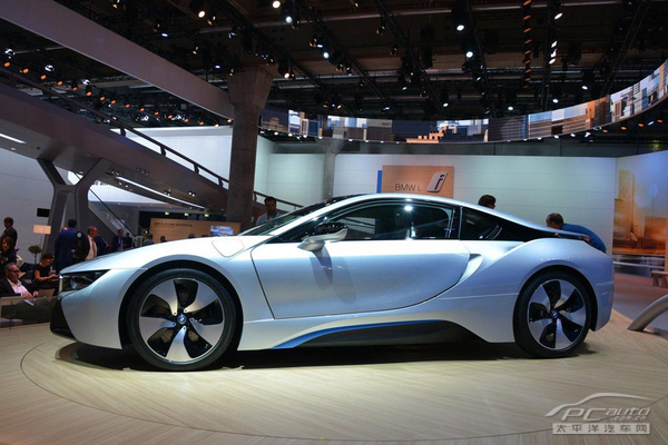 i8