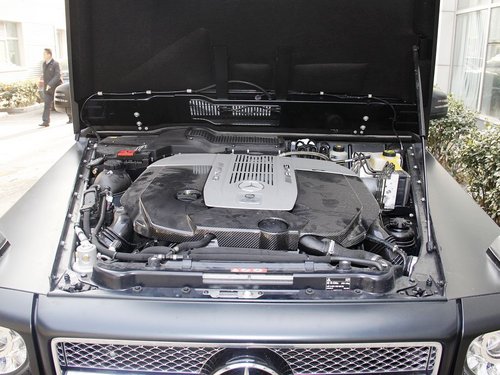 奔馳AMG G65 6.0T 發(fā)動機局部特寫