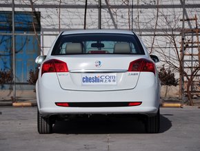 別克 1.5L 自動(dòng) 車(chē)輛正后方尾部視角