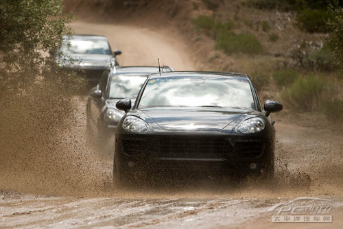 ���r��Macan