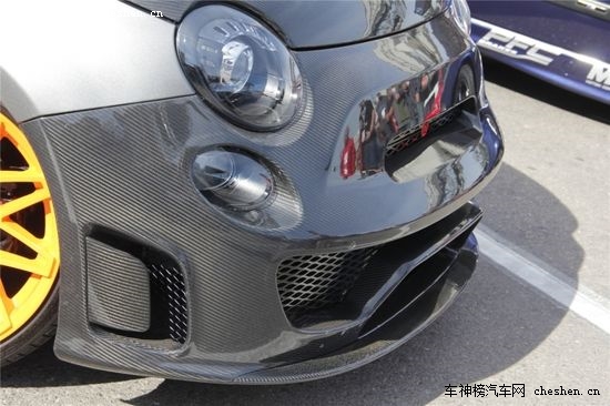 ����֮Ы SEMA�ϵķƁ���500 Abarth���b SEMA���Ɓ���500 Abarth����܇���b