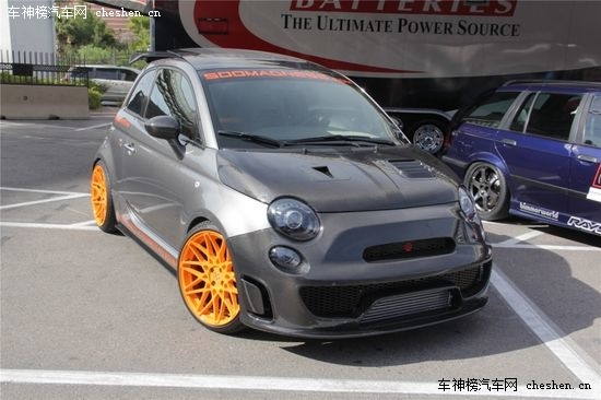 ����֮Ы SEMA�ϵķƁ���500 Abarth���b SEMA���Ɓ���500 Abarth����܇���b