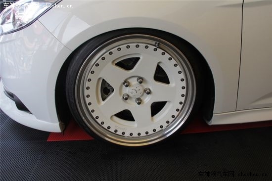 ����ɫ���鹝(ji��) SEMA�ϵĸ��ظ���˹ST���b SEMA,���ظ���˹ST,��܇���b