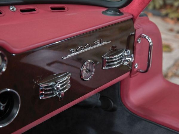 ���Y300SL���b