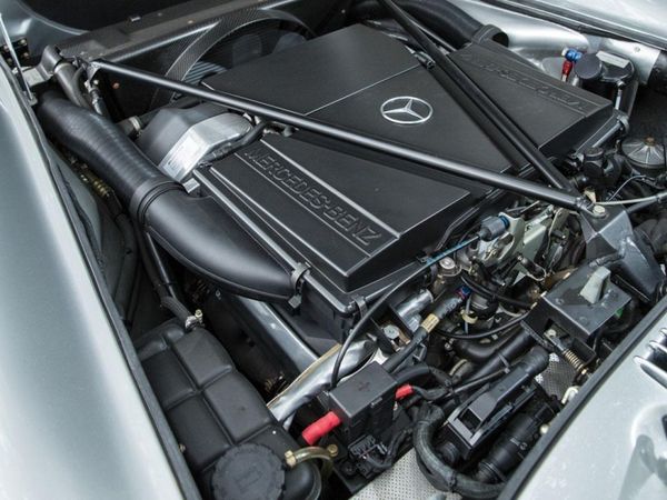 ���Y300SL���b