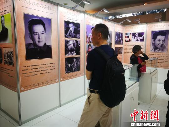 《李默然戲劇生涯展》在京開展還將全國巡展