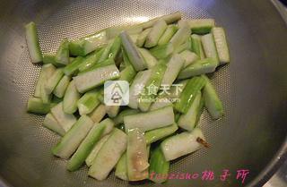 紅椒炒絲瓜的做法步驟:6