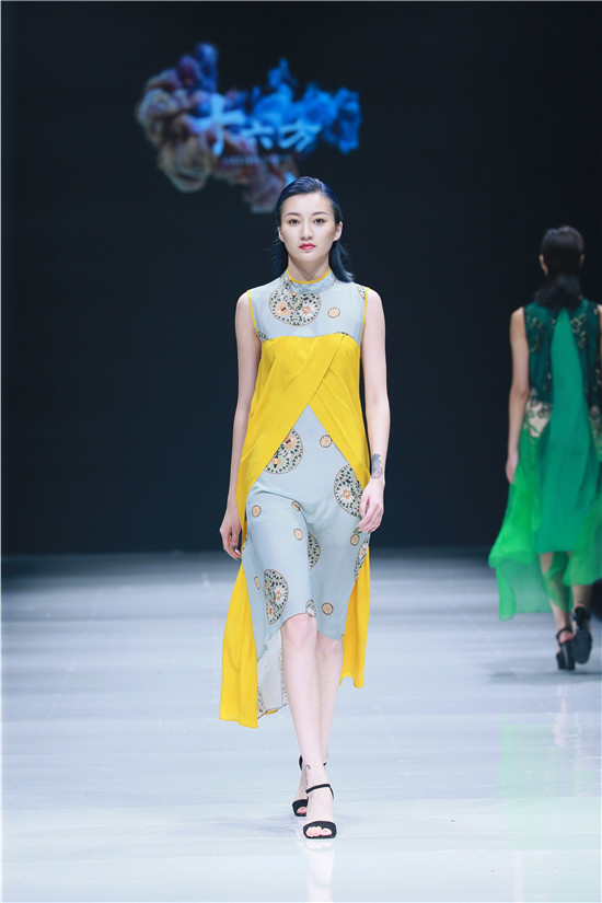  YINJI PLAZA   �y��ԭ��(chu��ng)Ʒ��FASHION SHOW ��2019��ԭ���H�r�b�����ݡ�ʢ����䡱