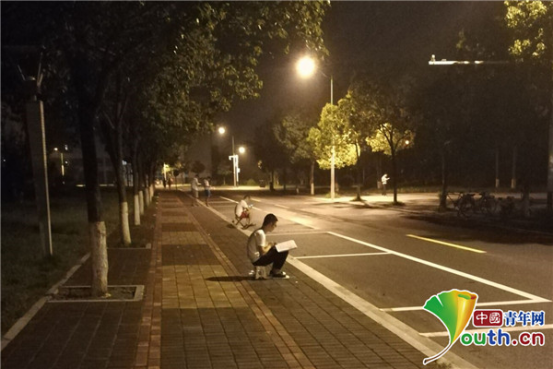 �W(w��ng)������һ��Уǧ�����W(xu��)�������������� �W(xu��)У������֧��
