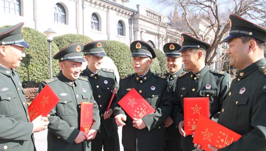 解放軍文職人員工資待遇曝光 住房政策公開