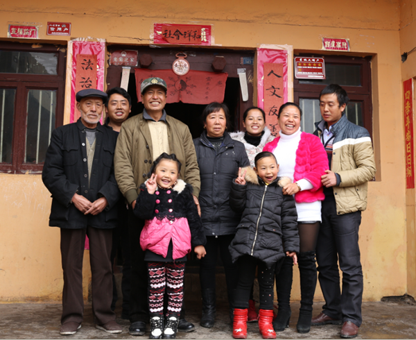 首屆網(wǎng)絡(luò)媒體“走轉(zhuǎn)改”主題采訪活動(dòng)首戰(zhàn)成功 傳播效果顯著