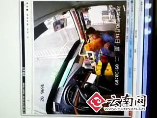 ����һ���ˎ��׾��Ϲ��������� һ�Բ��Ͼ̈́��ִ�˾�C