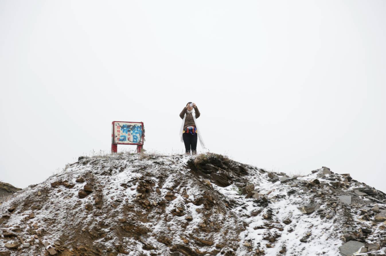 走過方知遠(yuǎn)征難 網(wǎng)媒爬雪山