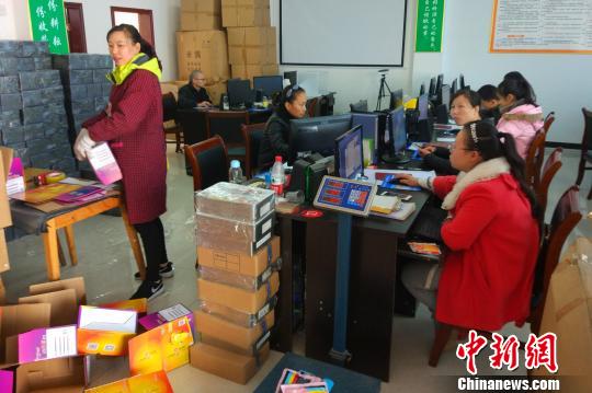 湖北枝江4000余農(nóng)民電商掘金“雙11”