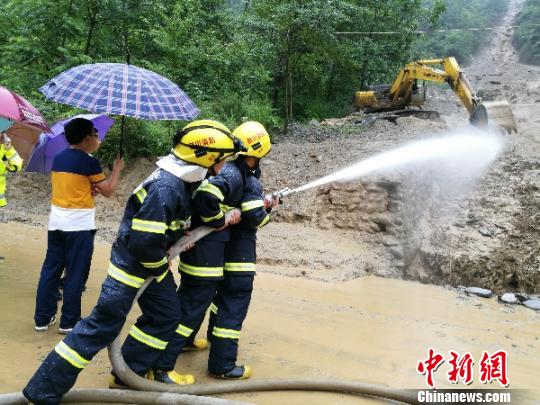 受暴雨影響九環(huán)線平武段全線臨時(shí)實(shí)行交通管制