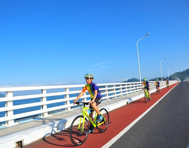 600名青少年齊聚千島湖 挑戰(zhàn)80公里綠道騎行