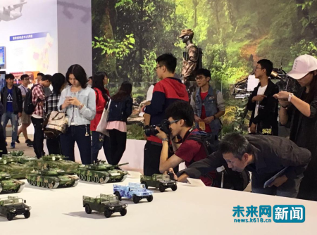 “砥礪奮進(jìn)的五年”大型成就展振奮人心 觀眾暢言祖國(guó)明天會(huì)更好