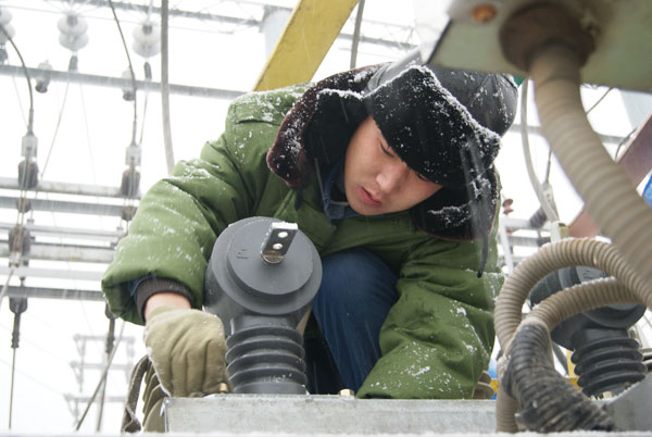 【新春走基層】基層電力工人,維護光明的使者