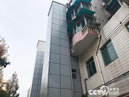 ���b��ݺ󣬘O�󷽱������g���������������A/�z��