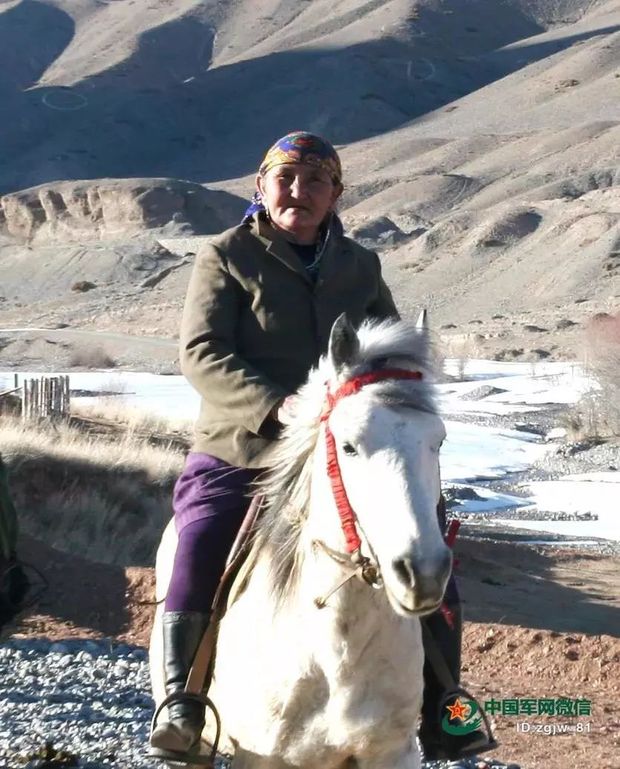 �@�β���30���ҕ�l��׌܊�˸е�ů����