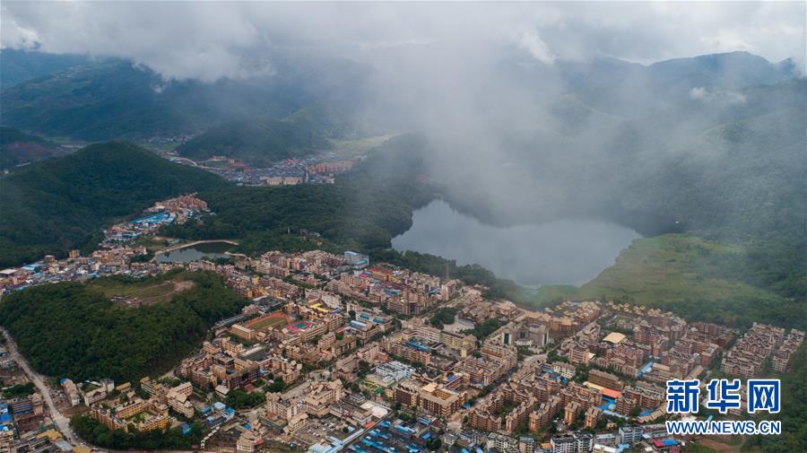 (新華全媒頭條·決戰(zhàn)決勝脫貧攻堅(jiān)·督戰(zhàn)未摘帽貧困縣·圖文互動(dòng))(7)脫貧的歌聲——云南直過民族和人口較少民族共入新時(shí)代