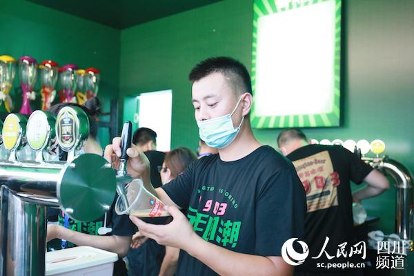 ��ӬF(xi��n)�������Z�� �z