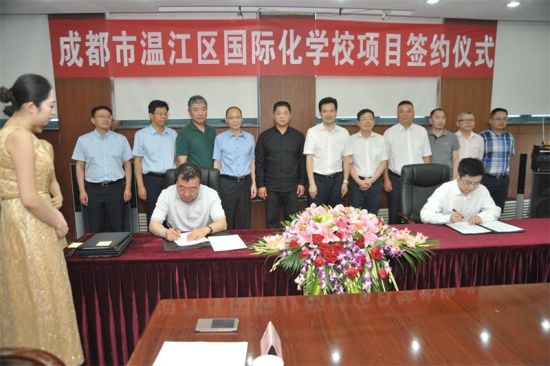 �ɶ��Мؽ��^(q��)���H���W(xu��)У�(xi��ng)ĿͶ�Y�f(xi��)�h��ӆ�xʽ�F(xi��n)������܎ �z