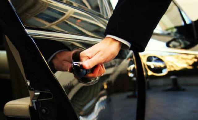 人民日報:網(wǎng)約車最大的敵人是自己 人民日報:網(wǎng)約車最大的敵人是自己